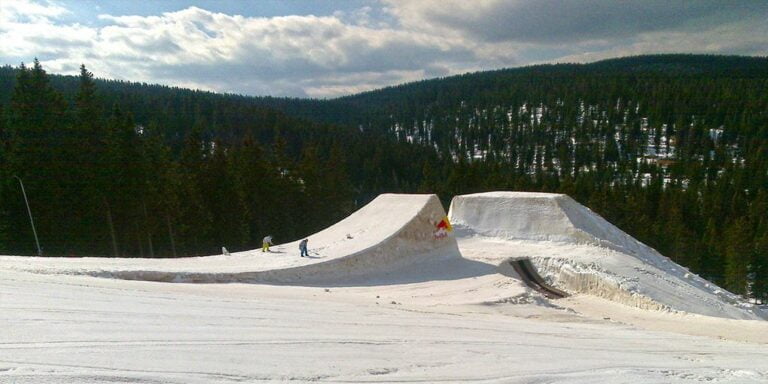 An object in a snow park